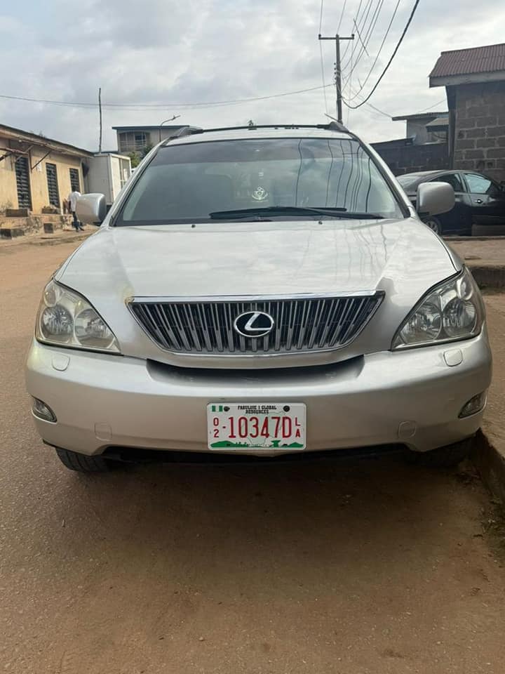 A picture of Registered 2005 2006 Lexus Rx330