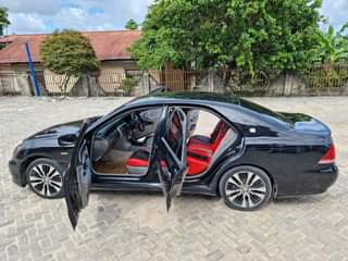 A picture of 2006 Toyota Crown athlete