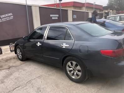 A picture of 2004 Honda Accord Neatly baked Super cool engine Neat interior