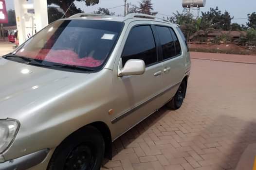A picture of Toyota Raum