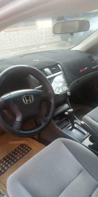 A picture of 2005 honda eod Engine Nd gear perfectly working fine Painted
