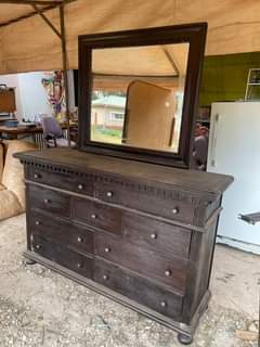dressing table