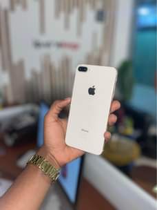 A picture of Iphone 8 plus 64Gb Bh 100 Bei ni 280k tuu