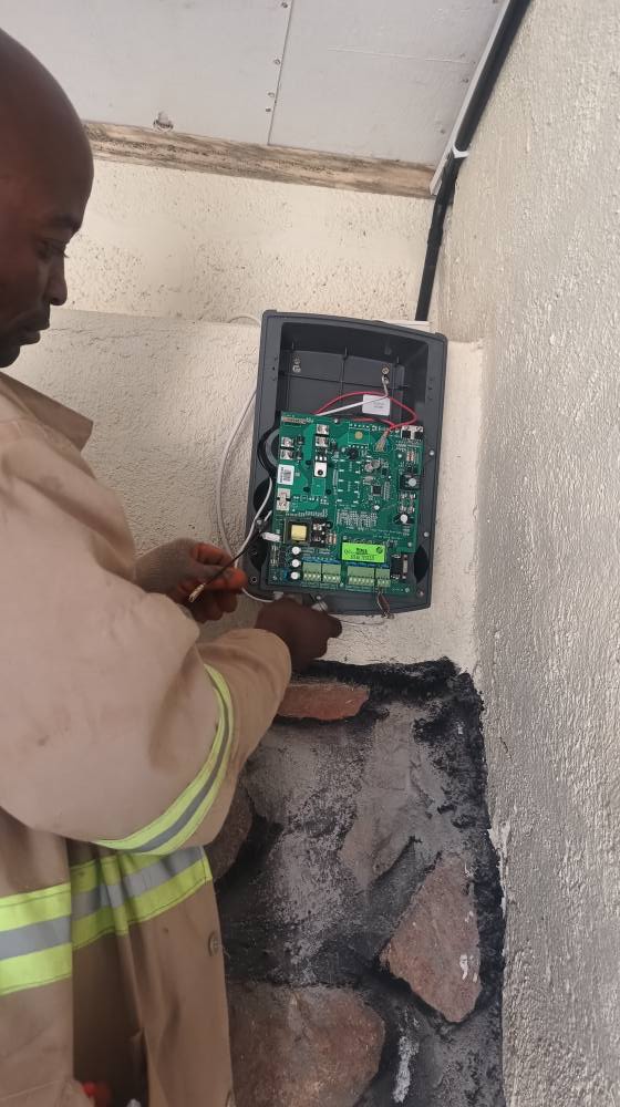 A picture of Electric alarm fence and CCTV installations countrywide
