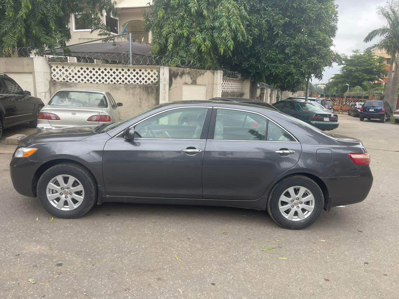 A picture of Camry 2008 XLE full option