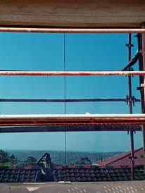 A picture of Glass and Aluminium