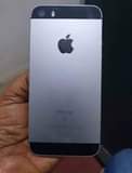 A picture of Iphone SE 32gb storage
