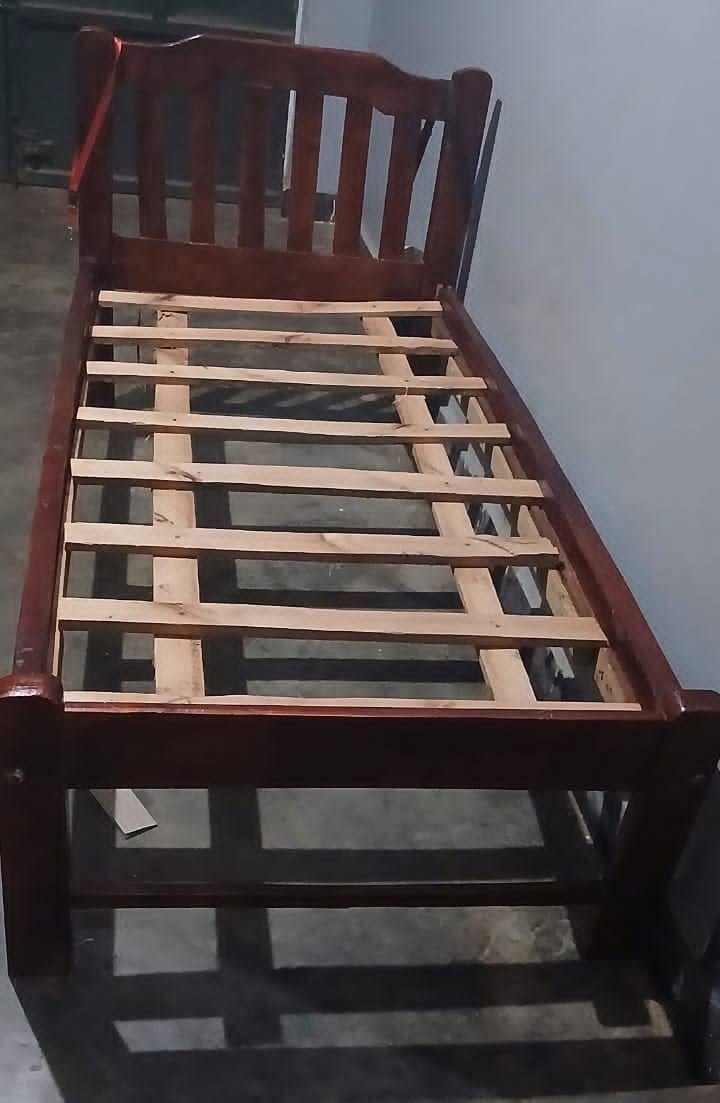 A picture of House holds items