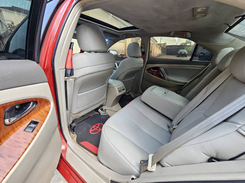 A picture of REGISTERED 2009 Toyota Camry XLE V6 Full Option