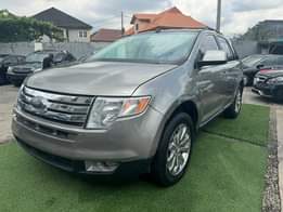 A picture of 4 million naira only 2008 Ford edge limited With rear
