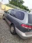 A picture of Toyota Sienna 2001