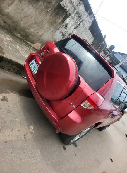 A picture of Toyota rave 08
