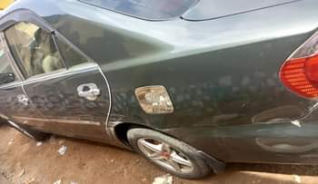 A picture of 04 Toyota Camry