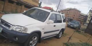 A picture of Super sharp first body 99 honda crv Untampered engine Excellent