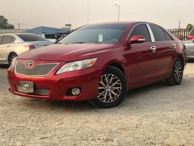 A picture of An Extremely Clean Toyota Camry LE 2010 Model With Custom