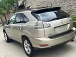 A picture of Today dealclean Toks standard Lexus RX330 2006 model partly Firstbody