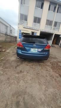 A picture of Toyota venza 2012