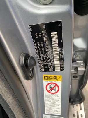 A picture of Neatly used Toyota Highlander xle premium edition pure first body