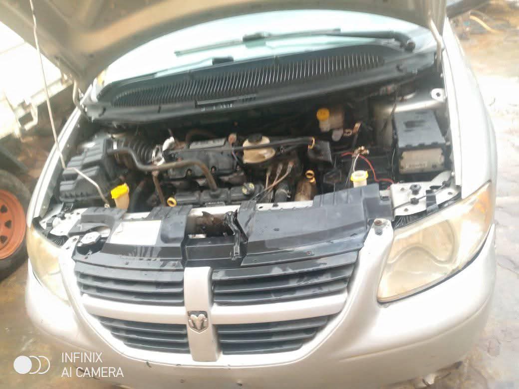 A picture of Dodge caravan