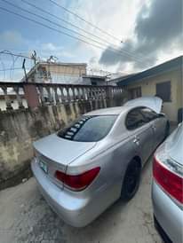 A picture of 2005 LEXUS ES330