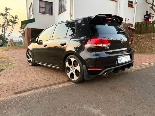volkswagen golf gti