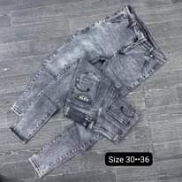 A picture of Jeans original availabla Price 22000 0654810042