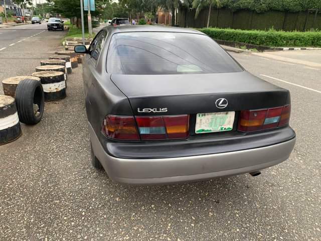 A picture of Lexus ES 300 2001 l Ikorodu