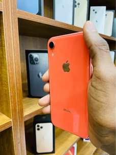 A picture of iPhone XR 128gb