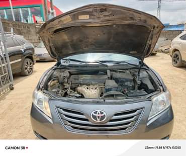 A picture of Toyota Camry 09