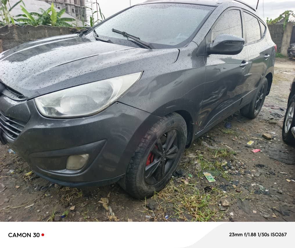 A picture of 2013 HYUNDAI ix35 only Engine has tapping noise 