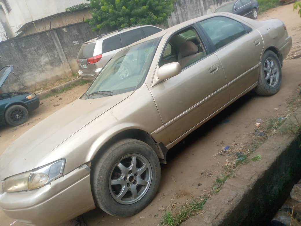 A picture of Toyota Camry tiny light