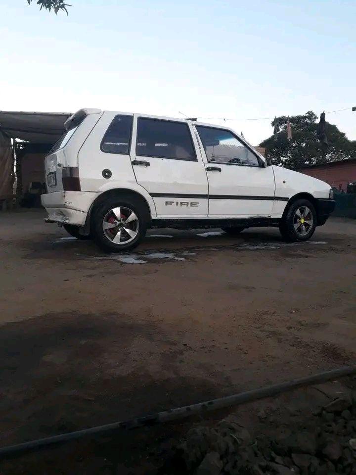 fiat uno