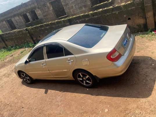 A picture of 2004 Toyota Camry 08069525376