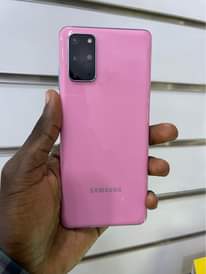 A picture of Samsung s20 128gb 12gb ram clean no dots 580k WhatsApp