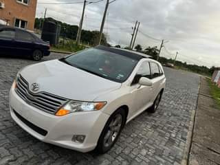 A picture of Few months used Toyota Venza fullest option Complete first body