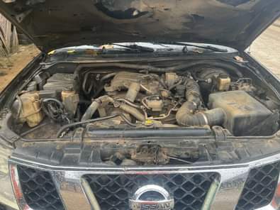 A picture of NEW MODEL NISSAN First body PATHFINDER JEEP. Engine and gear