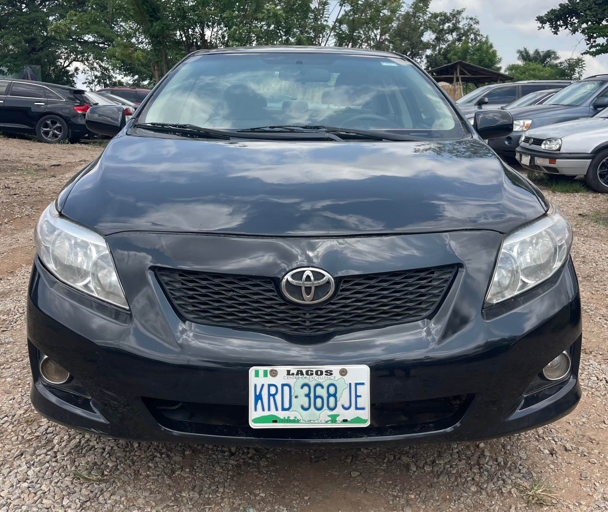 A picture of TOYOTA COROLLA 2010