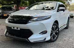 A picture of TOYOTA HARRIER GS