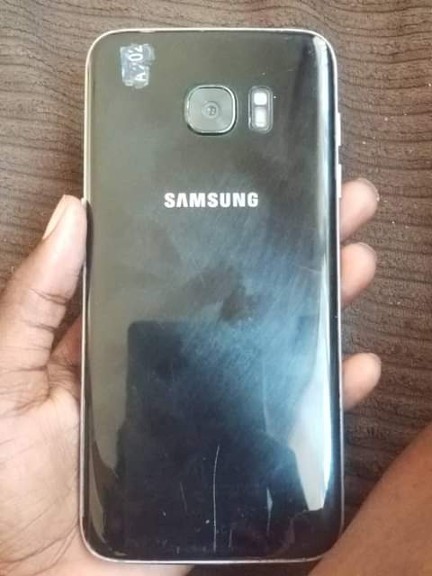 A picture of SAMSUNG GALAXY S7 EDGE