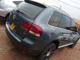 A picture of 2007 Volxywagen Touareg