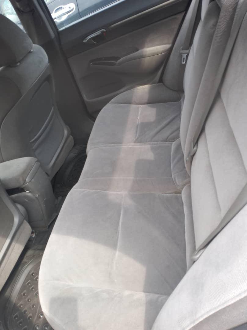 A picture of Honda Civic model 09 first flash on first body Contact