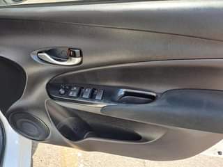 A picture of TOYOTA YARIS 1 5