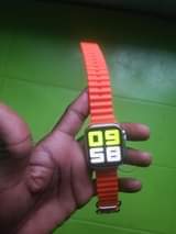 A picture of Smartwatch zimebak mbili tu kwa offa