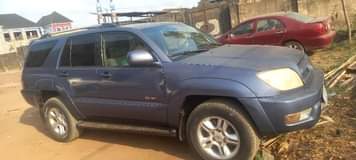 A picture of TOYOTA 4RUNNER