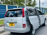 A picture of Toyota Isis 6 5m