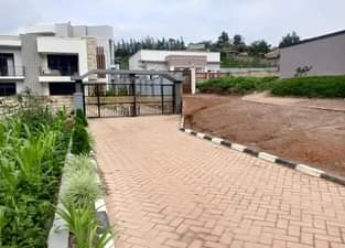A picture of Cyino cyibaza cyiragurishwa cyiherereye Kibagabaga