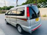 A picture of Toyota Noah sr40