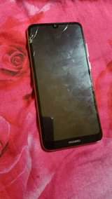 A picture of Samsung Galaxy s8 And Hauwei