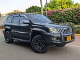 A picture of Land cruiser prado 2TR