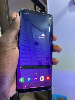 A picture of Samsung S8 plus 64gb 4gb ram clean no cracks 320k